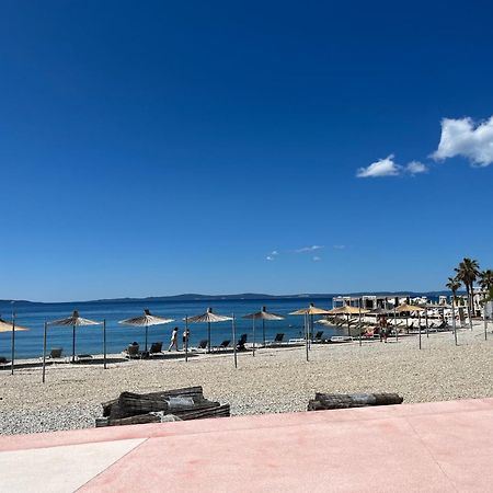 Apartment Marimar, Beachfront 1St Row Split Bagian luar foto