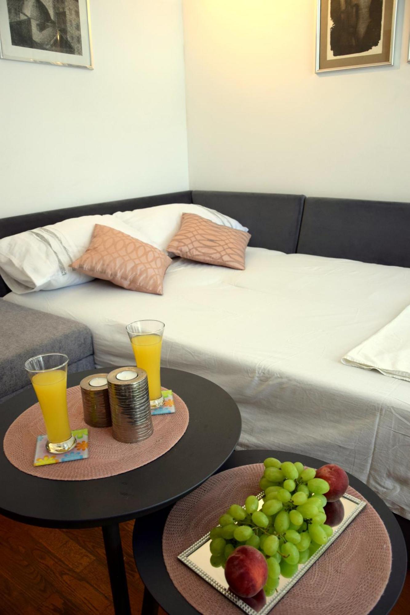 Apartment Marimar, Beachfront 1St Row Split Bagian luar foto
